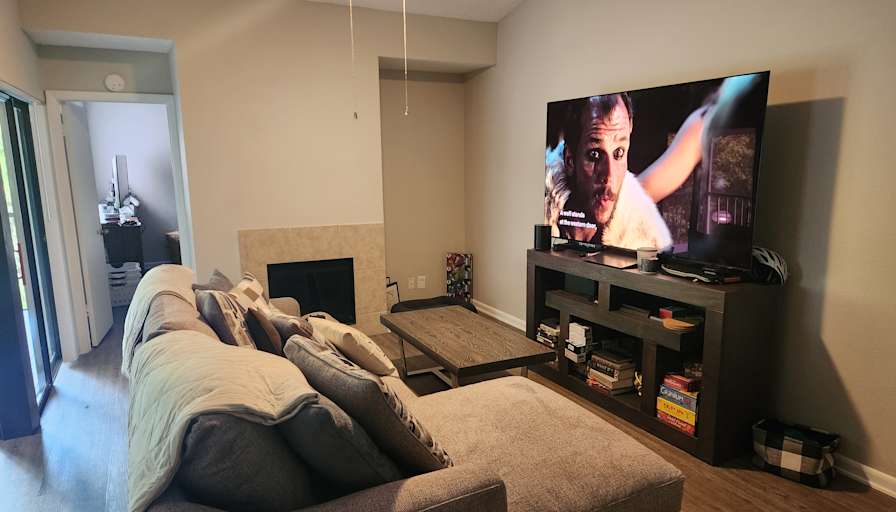 Fernando's room