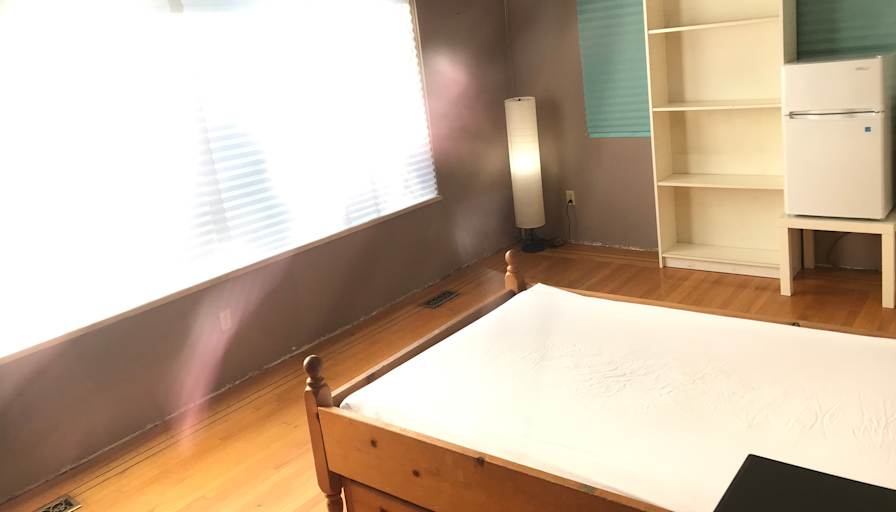 Leo's room