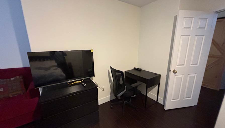 Luc's room