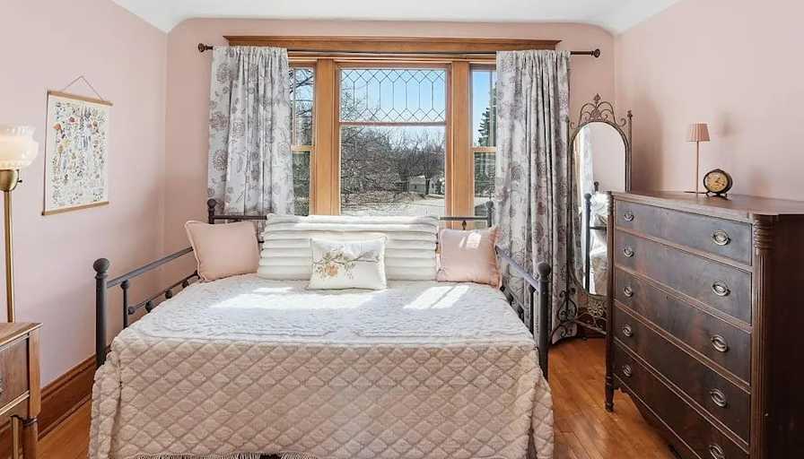 Hannah's room