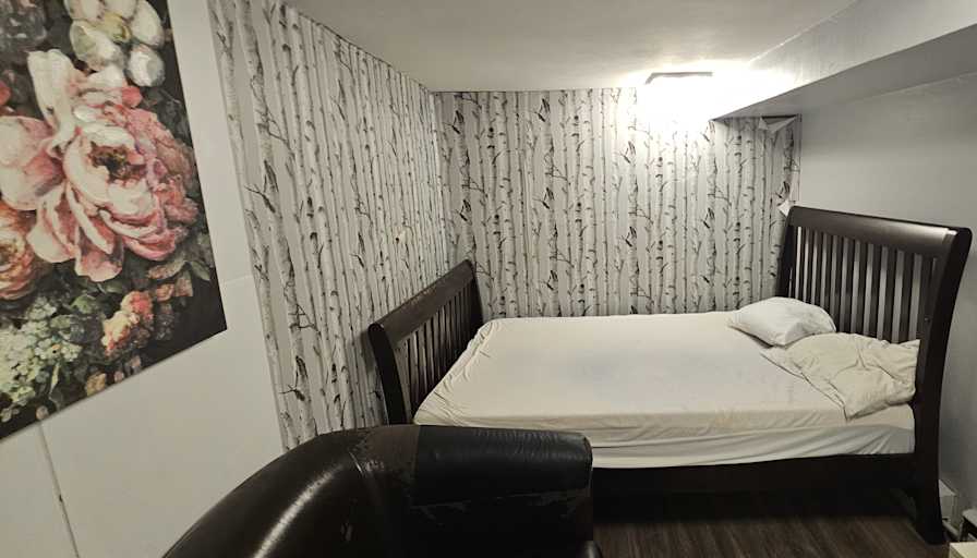 Door Man's room