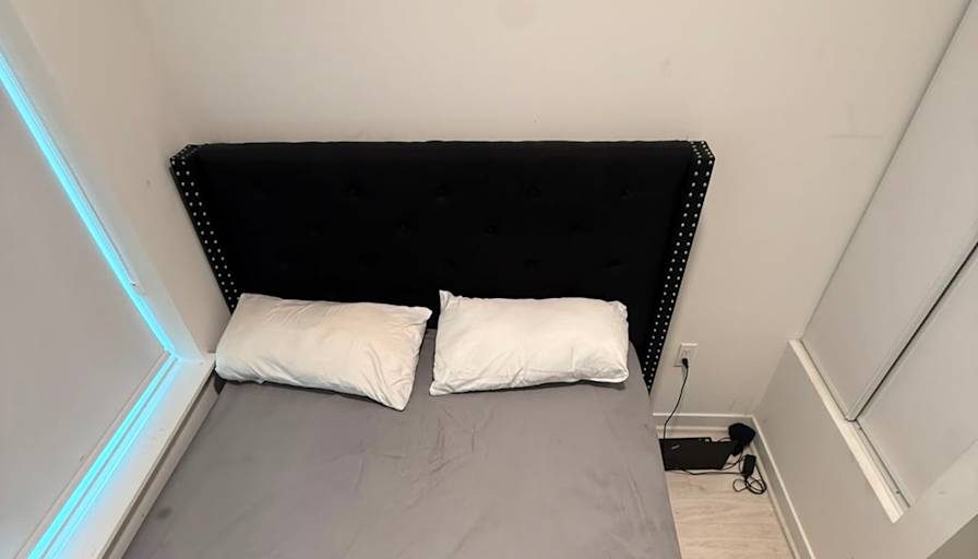 Tomi's room