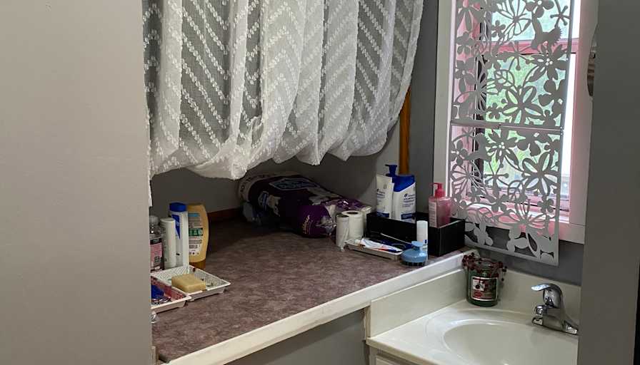 Jeanette's room