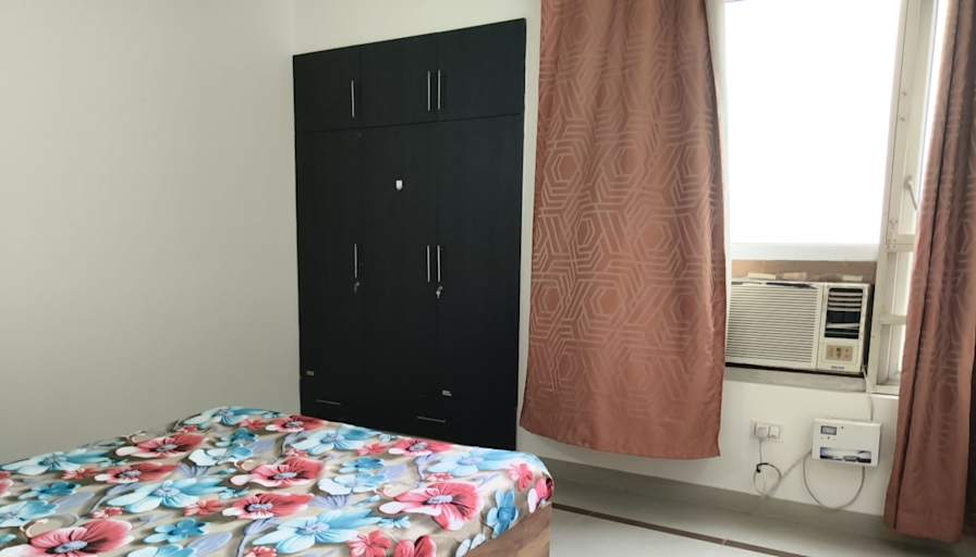 Divyanshi's room