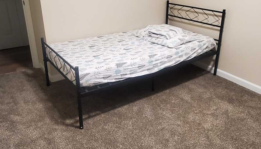 Alexis's room