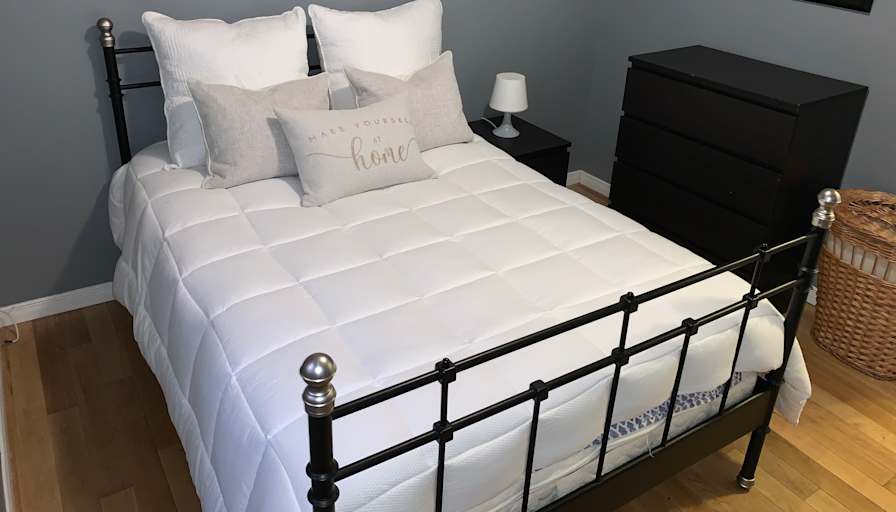 Nick Sarkovski's room