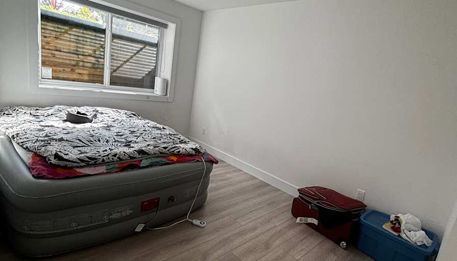 Minju's room