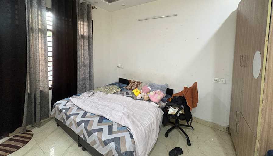 Rakhi's room