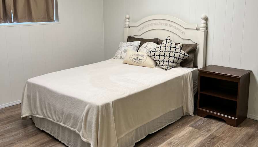 Jonnie's room