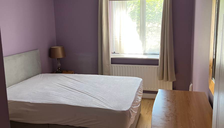 Thomas's room