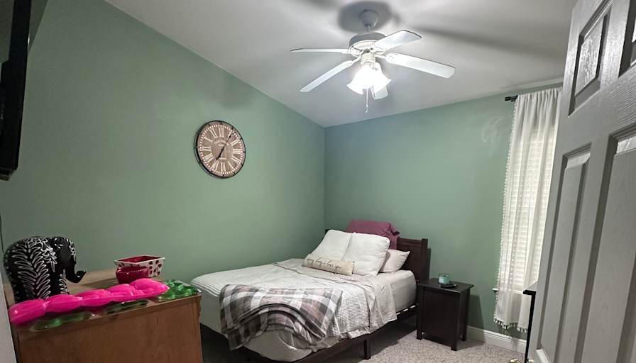 Caitlyn's room