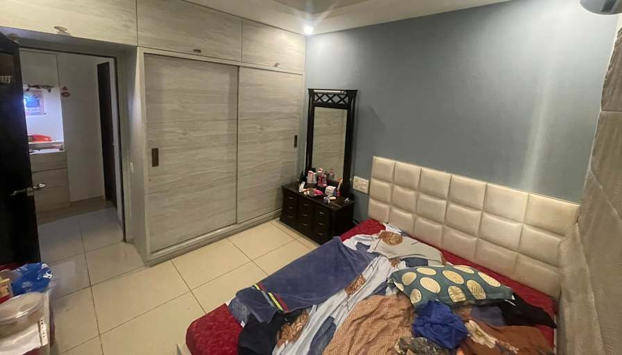 Naveen's room