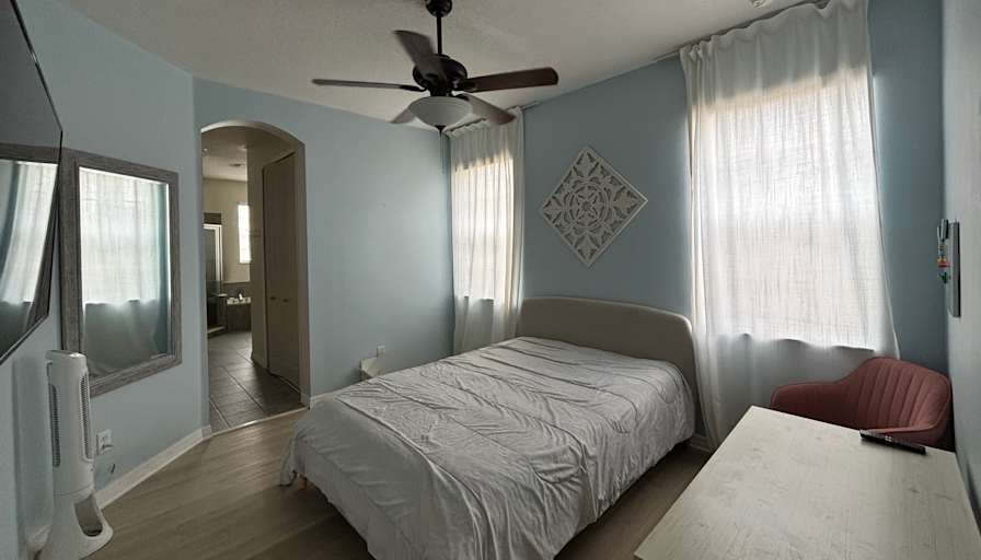 Andrea's room