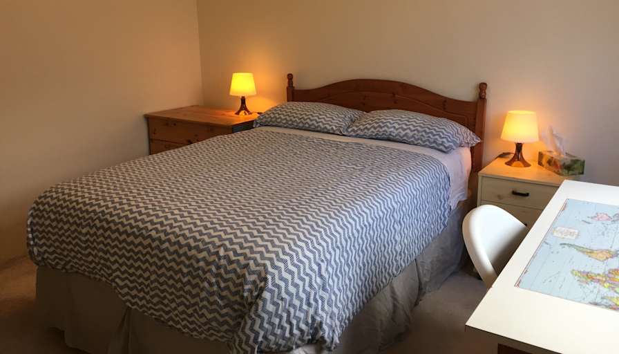 Cléo and Carl's room