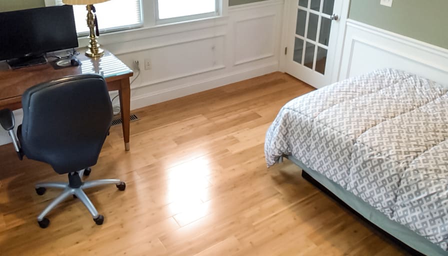 Tee Lee's room
