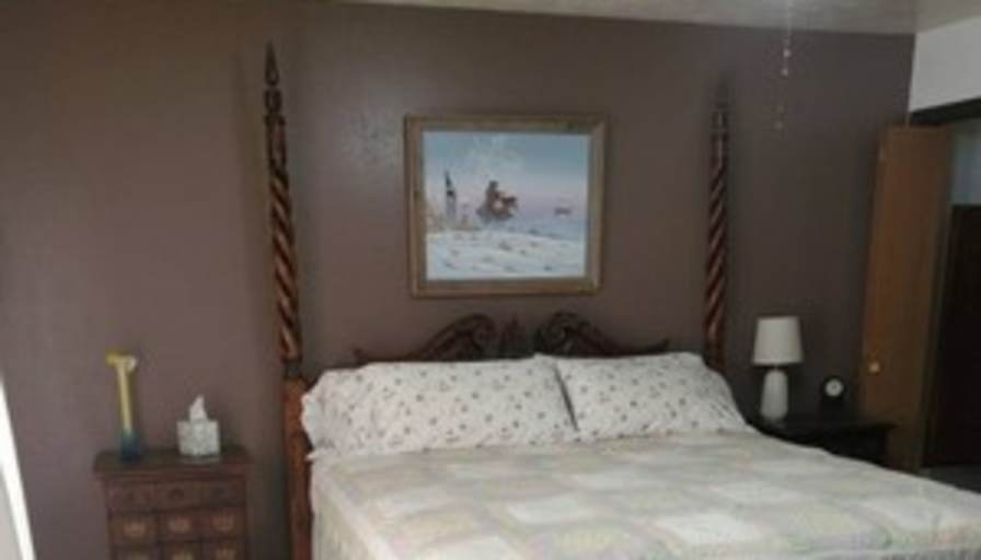 Evelyn's room