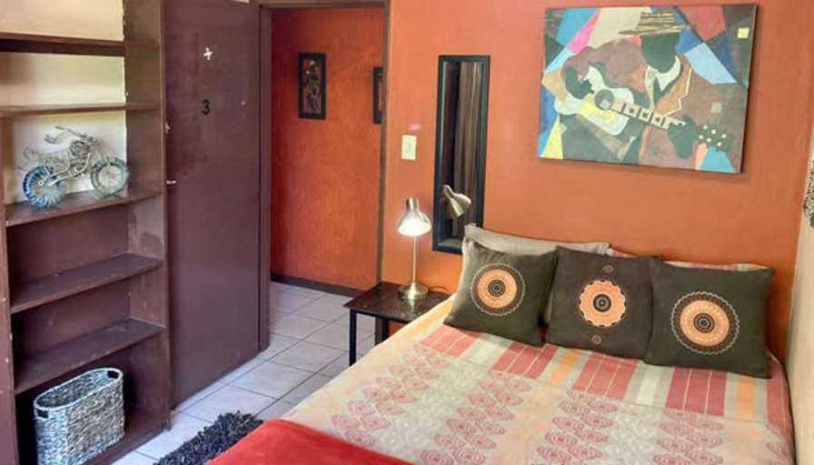 Jos Michele Milne's room
