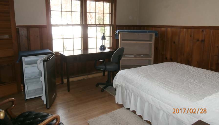 Friendly Center Area's room