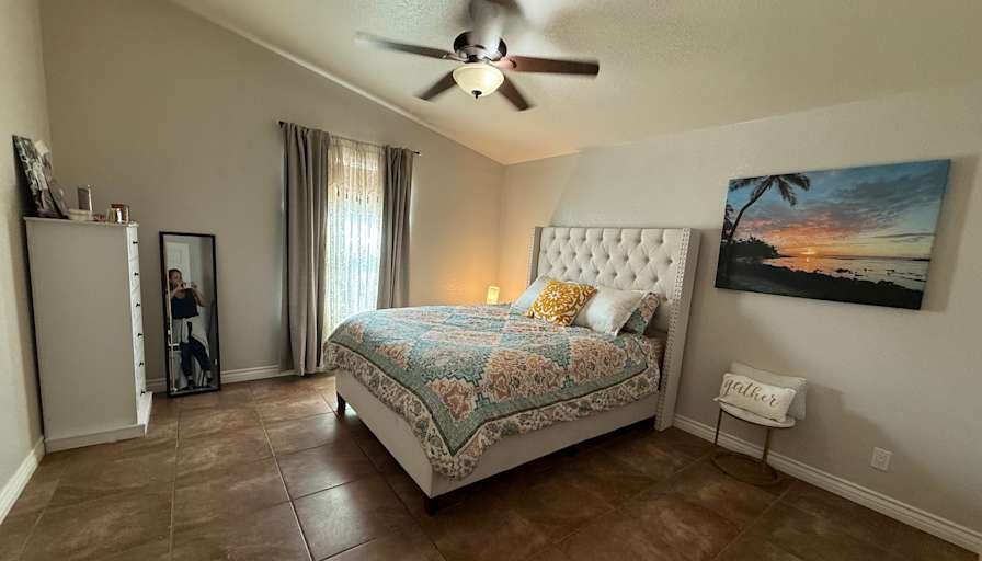 Liz's room