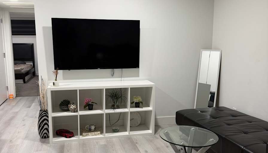 Waleed Alalshikh's room