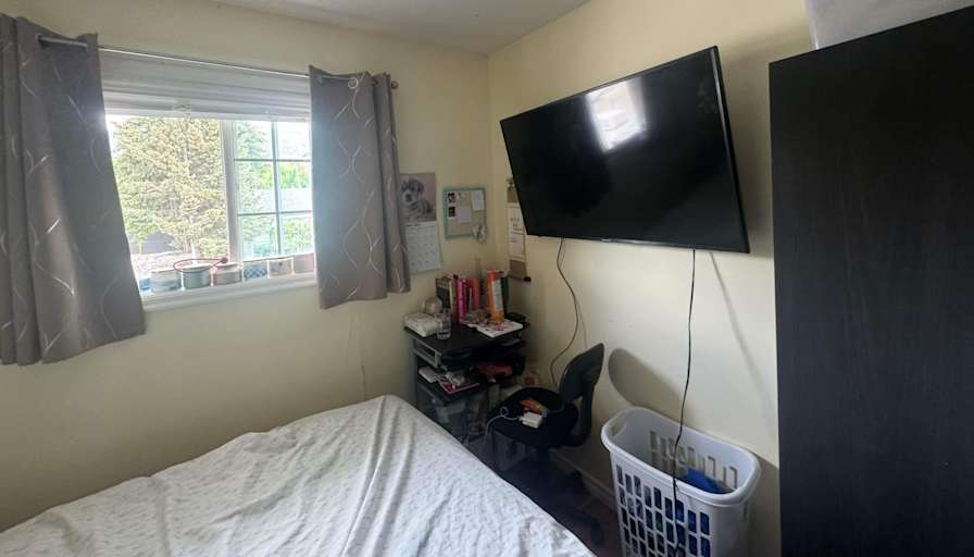 Mark's room