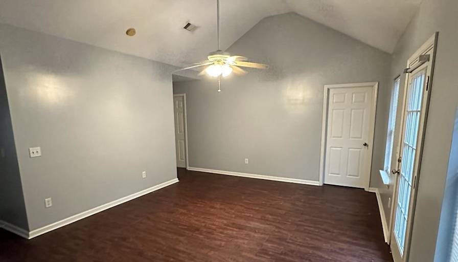 Jason Cummings's room