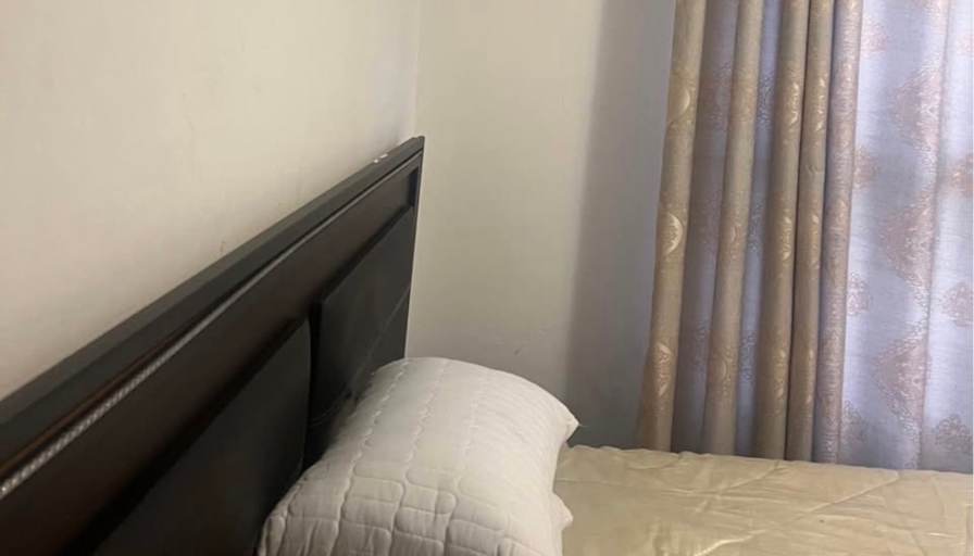 Naomi's room