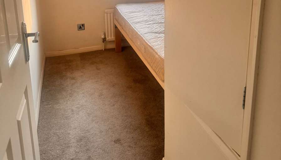 Amila Shanaka's room
