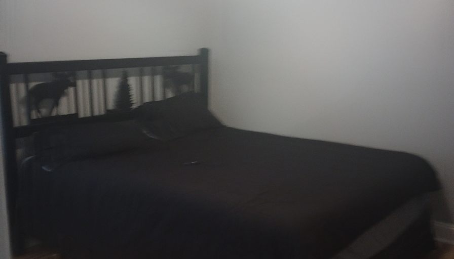 De'Marcus's room