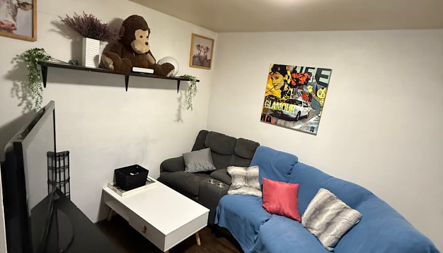 Melodie Piche's room
