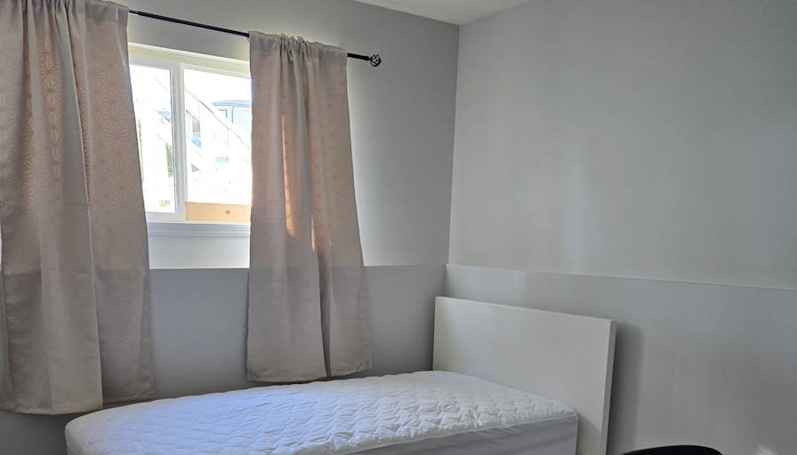 Boun's room