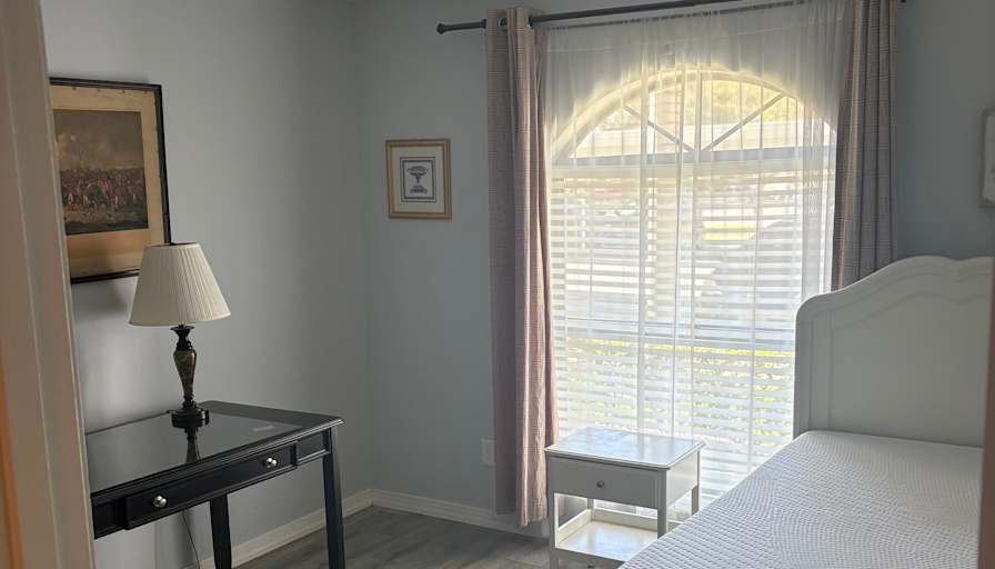 Thomas's room