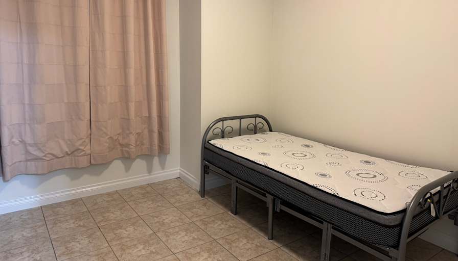 Henrry's room