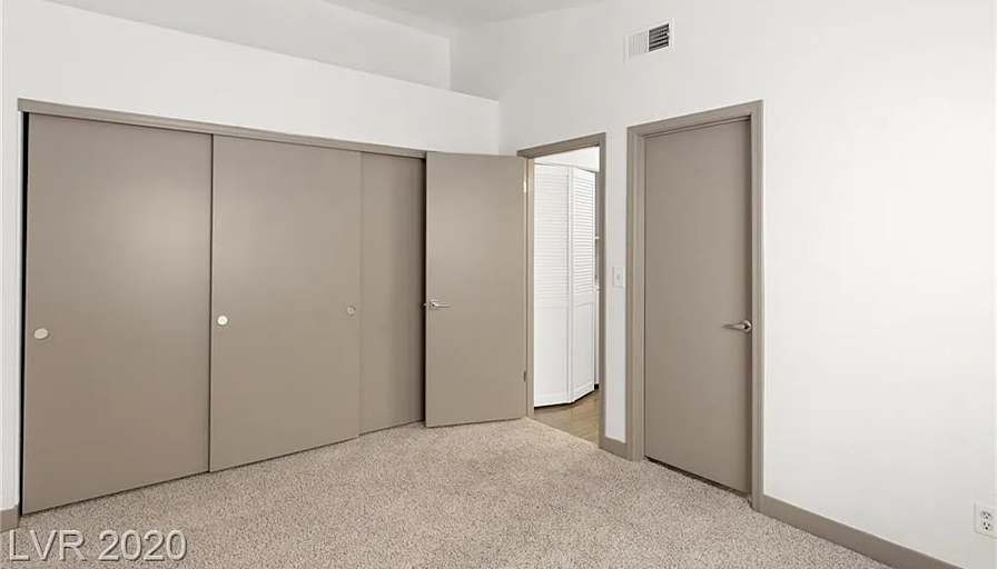 Lee's room