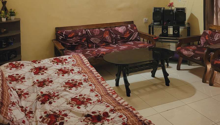 Jasleen Batra's room