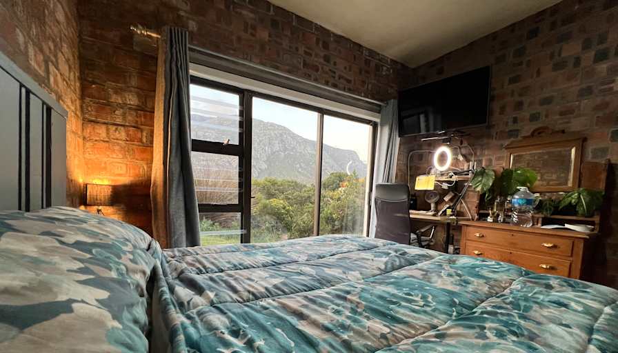 Byrin's room