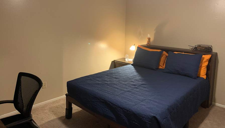Alicia Thomas's room
