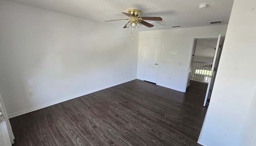Enrique Gonzalez's room