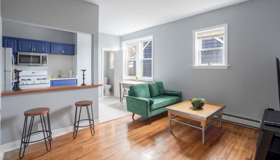 Lius Estate's room