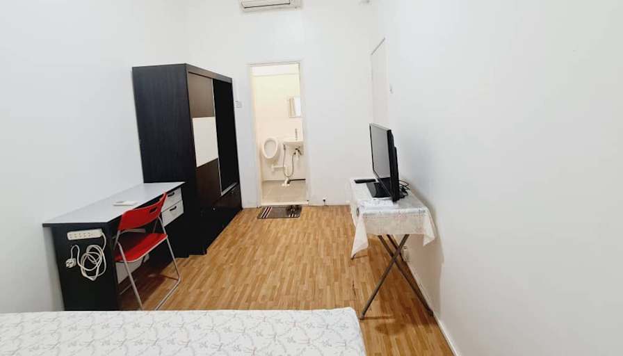 Roomy's room