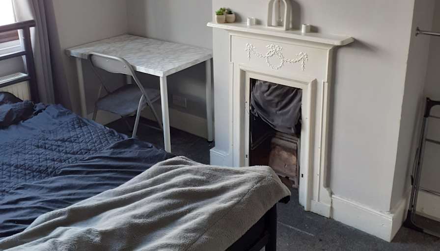 james's room