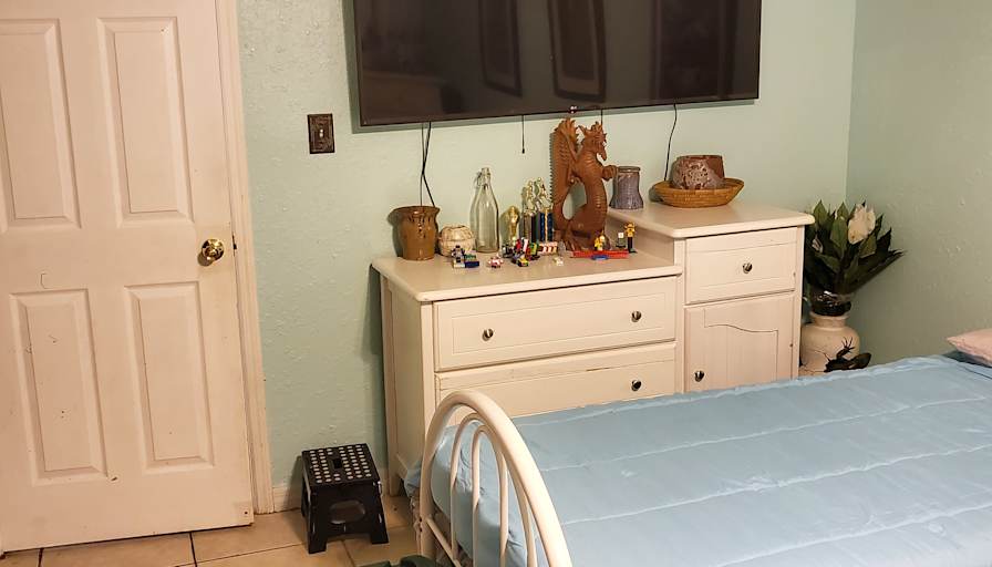 Jan's room