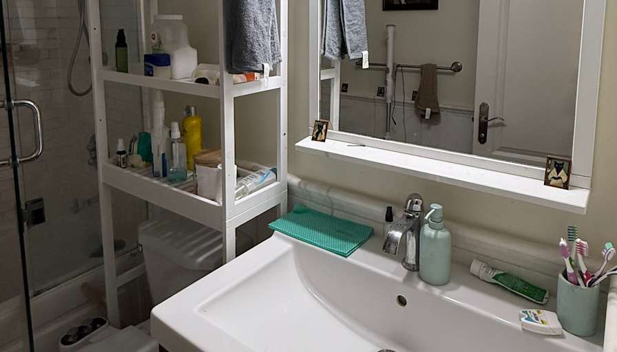 Toyosi's room