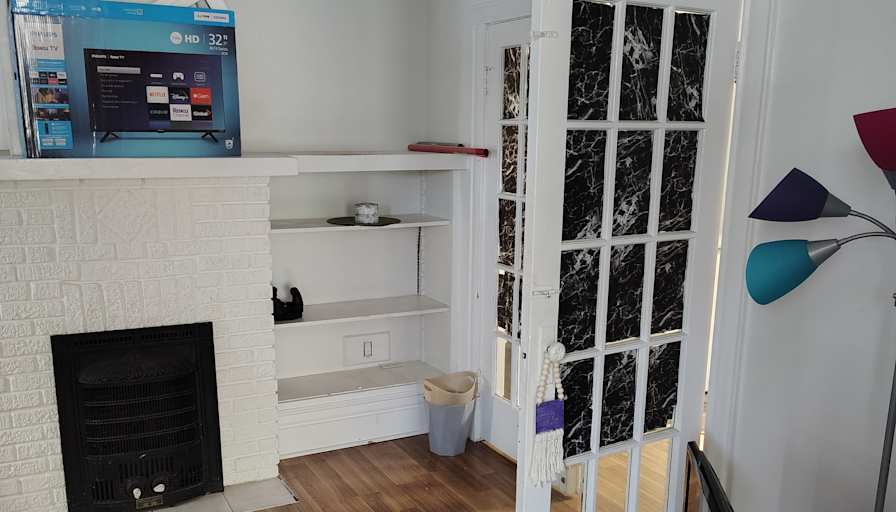 Darrell's room