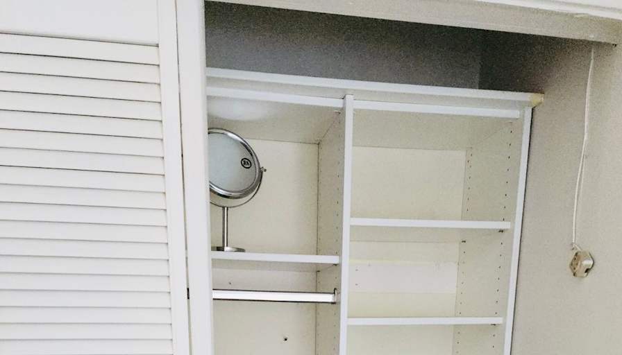 Al's room