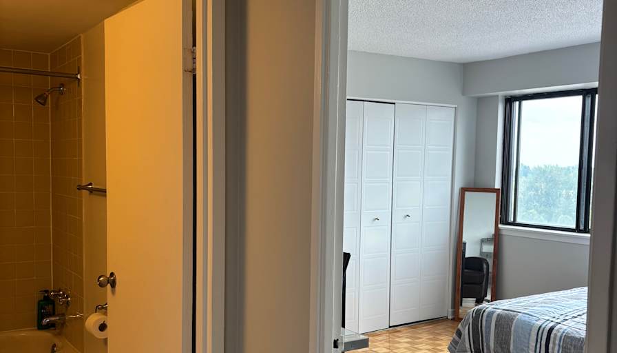 Elli's room