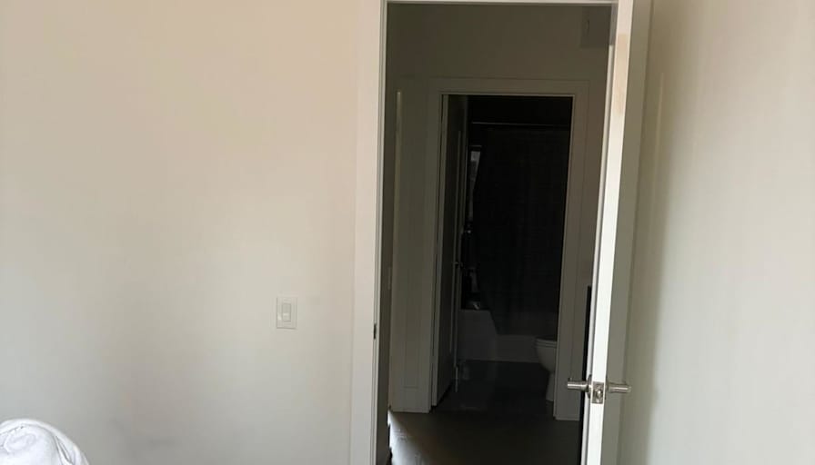 Emre's room