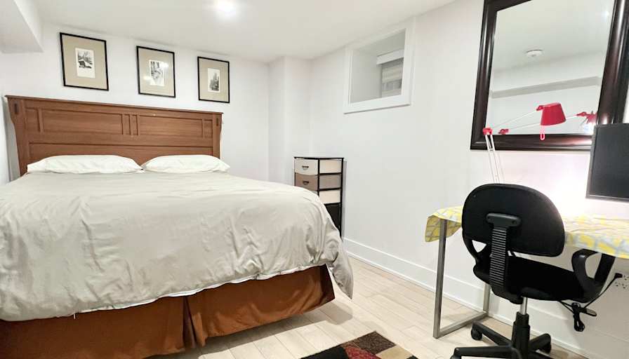 Mark Kay's room