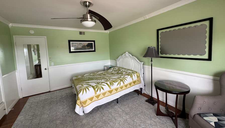 Marie C's room