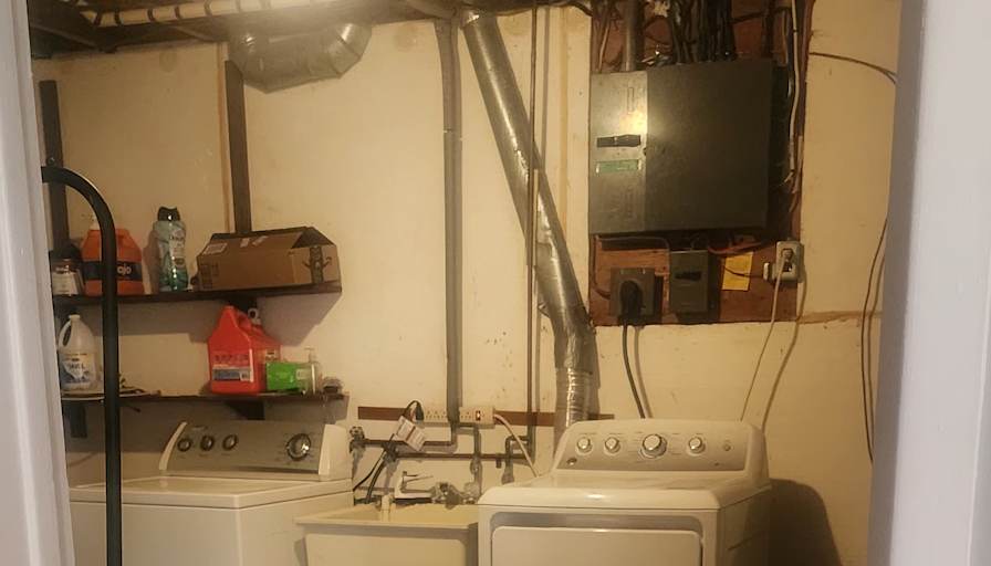 D Paniagua's room